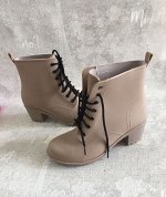 Ботинки из резины