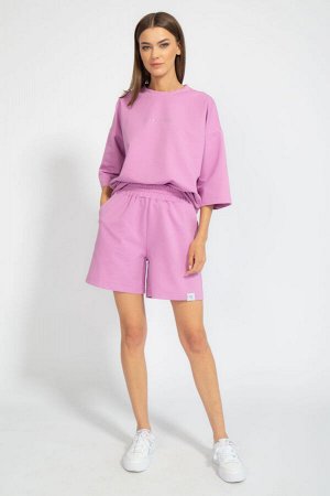 Костюм Костюм Kivviwear 40904091/05 лавандовый 
Состав: ПЭ-24%; Хлопок-70%; Эластан-6%;
Сезон: Лето
Рост: 170

Костюм оверсайз с классическими прямыми шортами средней посадки с карманами в боковых шв