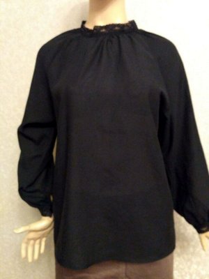 Блузка СКИДКА 20%

Блузка с длинным рукавом свободного кроя. 
Состав: хлопок 100%. 
Размер свободный (Free Size)  на рост 165 см.