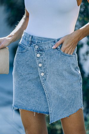 Голубая асимметричная джинсовая мини-юбка с пуговицами