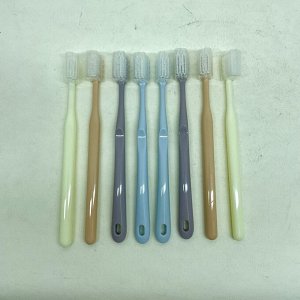 Набор зубных щеток 8 шт цветные