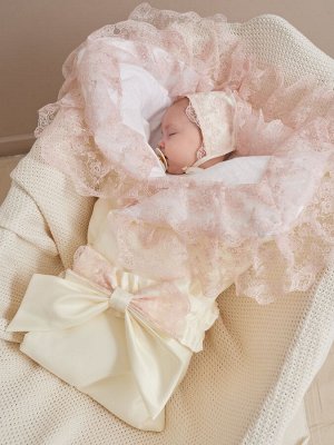 Luxury Baby Конверт-одеяло на выписку &quot;Милан&quot; (молочный с розовым кружевом)