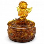 Янтарная шкатулка с ангелочком 68*68*84мм цв.коньячный