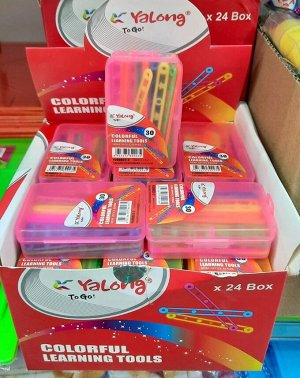 Разноцветные счетные палочки в контейнере