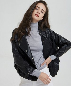 Куртка женская черная на кнопках и короткой молнии