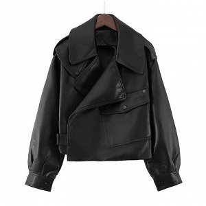 Куртка женская черная с большим накладным карманом и запахом на бок