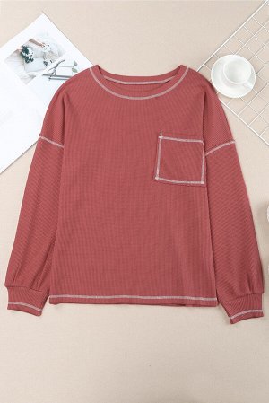 Красный вафельный пуловер с длинным рукавом и контрастной строчкой