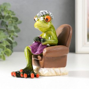 Фигурка полистоун лак «Лягуха-бабуля», 13.5x10.5x8.5 см