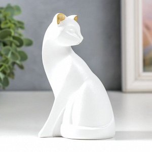 Фигурка полистоун «Белая кошка с золотыми ушками», 4x6.5x10.7 см