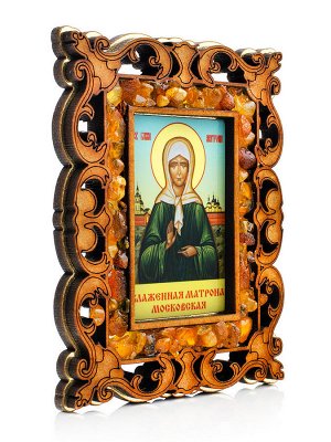 Иконка с магнитом в резной деревянной оправе, украшенная янтарём «Матрона»