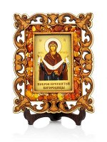 Небольшая икона-магнит в резной деревянной рамке с янтарем «Покров Пресвятой Богородицы»