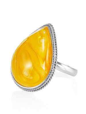 Серебряное кольцо «Глянец» со вставкой из медового янтаря в форме капли