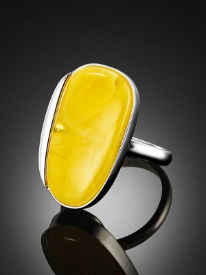Серебряное кольцо с вставкой из сияющего медового янтаря «Лагуна»