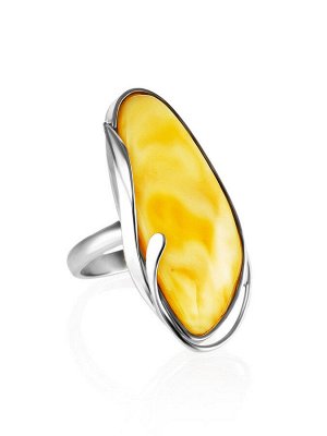Удлиненное кольцо из цельного медового янтаря с серебром «Маньяна»