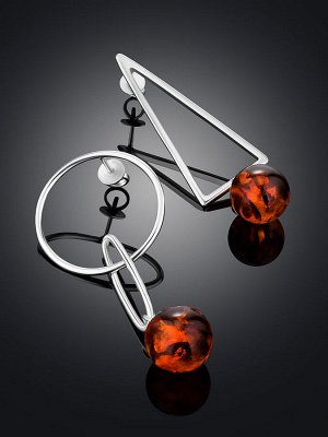 Стильные асимметричные серьги из серебра и янтаря коньячного цвета «Лютеция»
