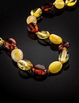 Очаровательные бусы из натурального янтаря трёх цветов «Оливки мелкие»