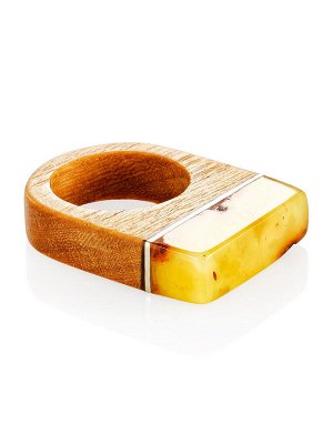 Стильное кольцо из дерева, украшенное кусочком натурального медового янтаря «Индонезия»