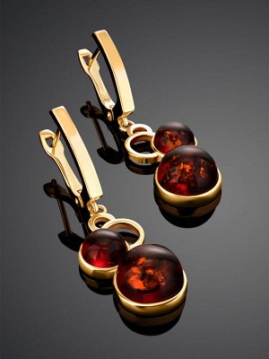 Необычные серьги из янтаря коньячного цвета «Перфектум»