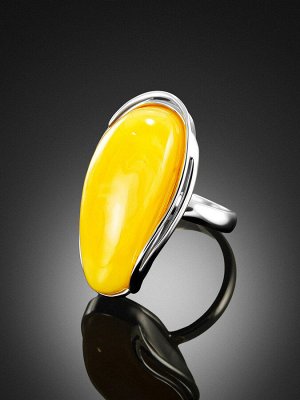 Кольцо из серебра 925 пробы с натуральным янтарем медового цвета «Лагуна»