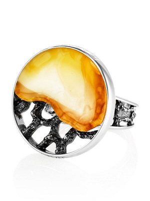 Круглое серебряное кольцо со вставкой из уникального пейзажного янтаря «Модерн»