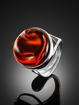 Крупное кольцо из серебра с натуральным янтарем «Глянец»
