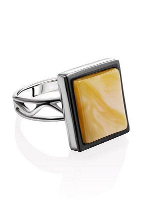 Лаконичное кольцо «Модерн» из серебра и натурального янтаря