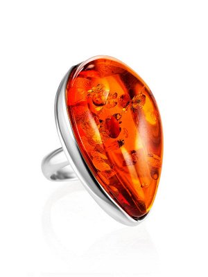 Нарядное серебряное кольцо с цельным натуральным янтарем коньячного цвета с искорками «Лагуна»