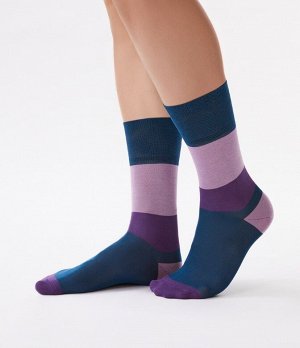 Мужские носки с авторским дизайном в контрастную полоску