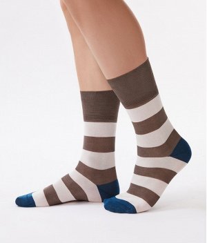 Мужские классические носки со стильным дизайном в широкую полоску