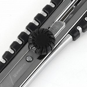 Нож канцелярский 18 мм BRAUBERG "Metallic", роликовый фиксатор, резиновые вставки, металл, 237159