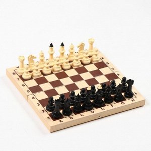 Шахматы (доска дерево 30х30 см, фигуры пластик, король h=7см)