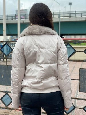 Куртка Куртка косуха с натуральным мехом норки, утеплены гусиным пухом
Размеры 42,44,46,48,50,52