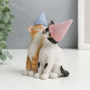 Фигурка полистоун «Котята в колпаках», 10x5.5x9 см