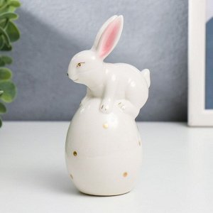 Сувенир керамика "Белый кролик на пасхальном яйце" МИКС 13,2х5 см