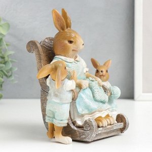 Фигурка полистоун «Зайка-бабуля с внучатами», 16.5x11x17.5 см