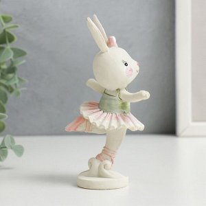 Фигурка полистоун «Маленькая зайка-балерина, репетиция», 11.5x6x5 см
