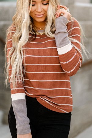 Коричневый полосатый пуловер в рубчик