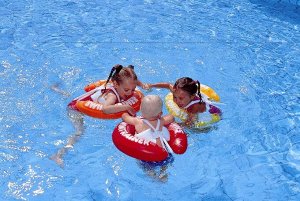 Надувной круг для обучения плаванию ОРАНЖЕВЫЙ SWIMTRAINER ( от 2х до 6 лет)