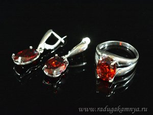 Кольцо серьги с цирконом искусственным, цв.красный размер 18