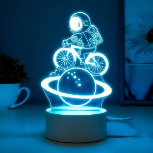 Светильник сенсорный "Космонавт на велосипеде" LED 7 USB/от батареек белый 19х11х9,5 см