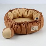Лежанка для кошек и собак двусторонняя с игрушкой «Кофе с молоком» 50-30х12 см
