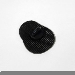Значок «Авокадо» с косточкой-сердцем, цветной в чёрном металле