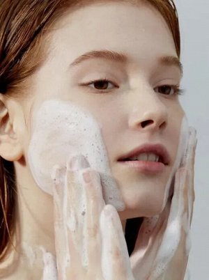 Пенка для умывания KAO Biore Biore Skin Care Facial CleanserRichMoisture глуб увлаж, туба 130г