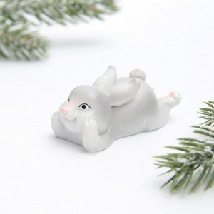 Фигурка кролик «Задумчивый», 4 х 5 см