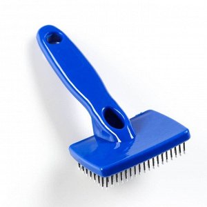 Пуходерка пластиковая мягкая с закругленными зубьями, малая, 6 х 13,5 см, синяя