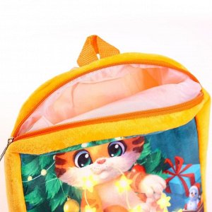 Рюкзак детский плюшевый «Котик у ёлки», 26x24 см