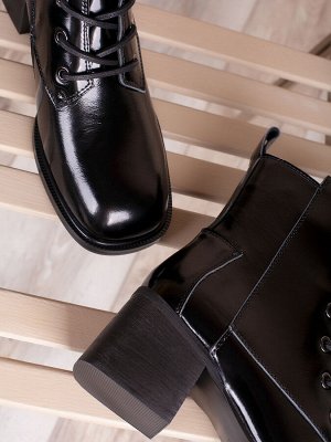 Модные женские ботинки/ Полусапожки на удобном каблуке (D1-7063)