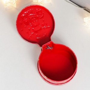 Шкатулка металл шар "Олень с ёлочными игрушками" 4х11х12 см