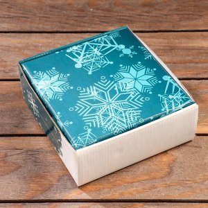 Складная коробка "Снежинки Merry Christmas", 14,5 х 14,5 х 6 см
