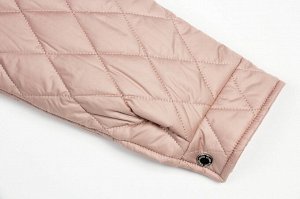 Куртка Женская куртка -рубашка это не только модное приобретение, но и залог практичности, комфорта, безукоризненного образа.
Куртка из строченой ткани свободного покроя, боковые кармашки в листочку, 